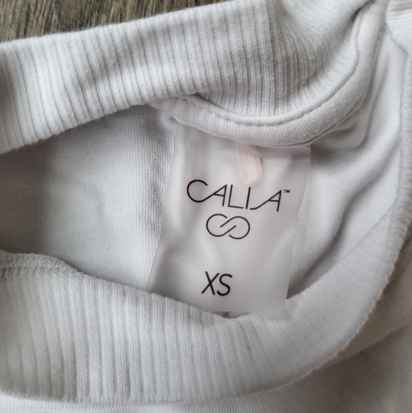 CALIA by Carrie Underwood Everyday Twist Cropped Tee White {XS} - Picture 2 of 6